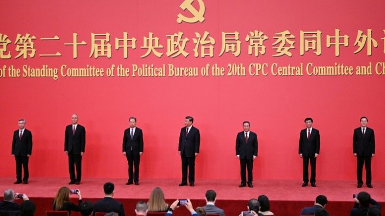 Xi Jinping garante terceiro mandato histórico na China