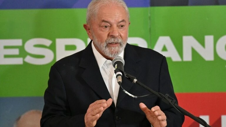 Lula participa de entrevista coletiva em São Paulo - AFP