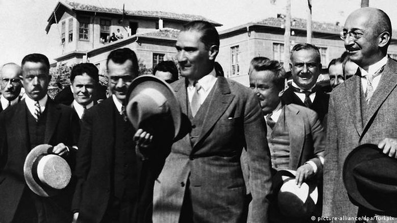 1923: Ancara torna-se a capital da Turquia
