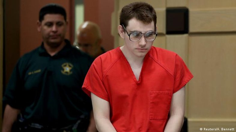 Autor do massacre de Parkland é condenado à prisão perpétua