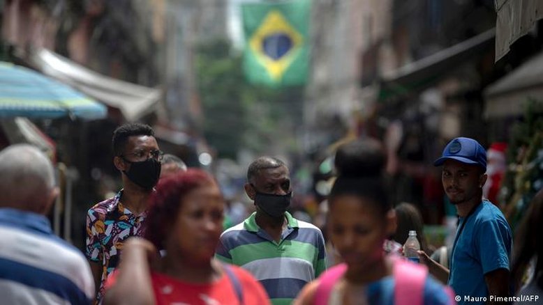 Desemprego recua para 8,7% no terceiro trimestre