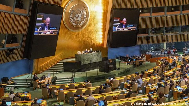 Assembleia-Geral da ONU condena anexações pela Rússia