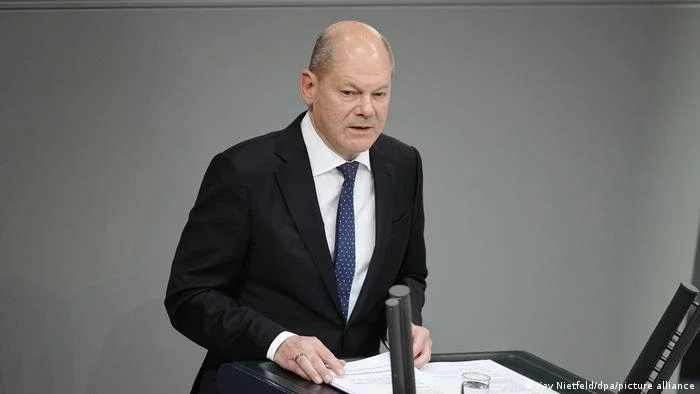 "Tática da terra arrasada não ajudará Putin a vencer a guerra", diz Scholz
