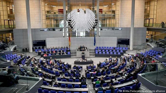 Parlamento alemão aprova fundo de €200 bilhões contra crise energética