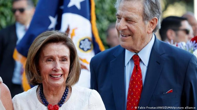 Marido de Nancy Pelosi é atacado dentro de casa