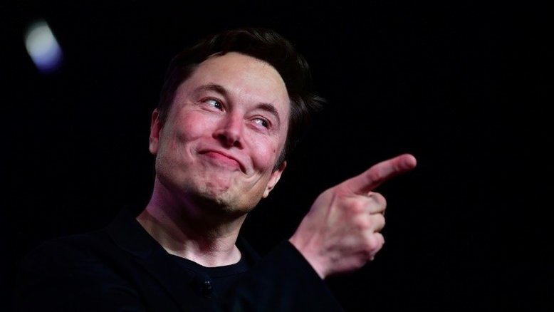 Musk fala em permitir escolha de diferentes versões do Twitter