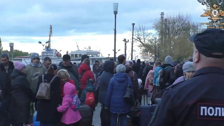 Autoridades pró-Rússia de Kherson acusam Ucrânia de bombardear operações de retirada e matar 4 pessoas