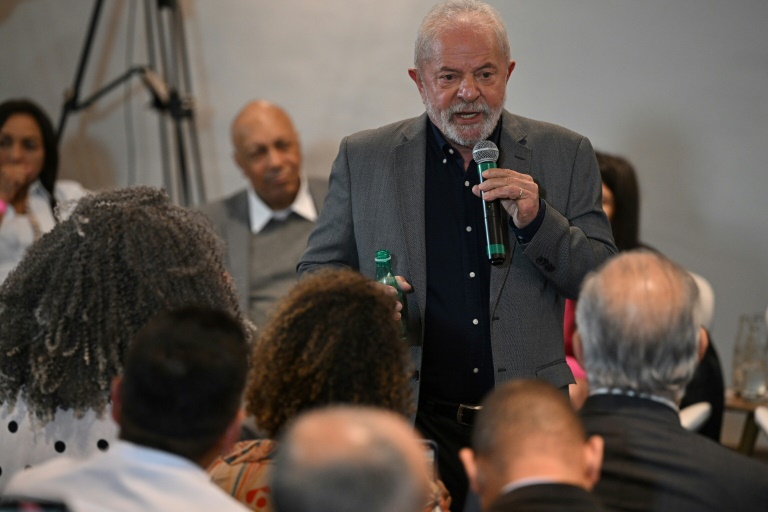 Lula discursa durante encontro com representantes de igrejas evangélicas em São Paulo, em 19 de outubro de 2022 - AFP