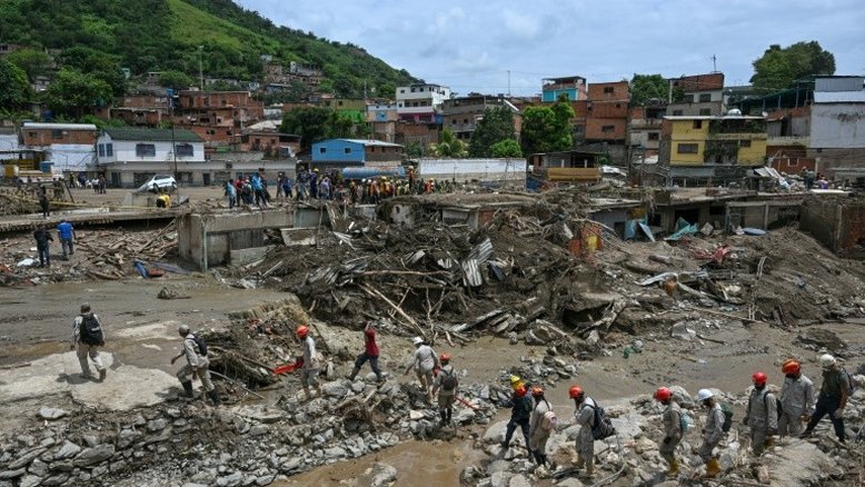 Ameaça de chuva pressiona buscas em área arrasada por deslizamentos na Venezuela