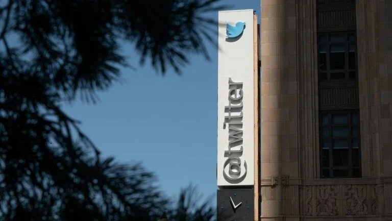 Musk planeja demitir três quartos dos funcionários do Twitter, aponta jornal