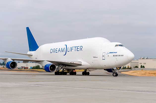 Vídeo: Avião 747 Dreamlifter da Boeing perde roda em decolagem 2 Boeing 747 Dreamlifter