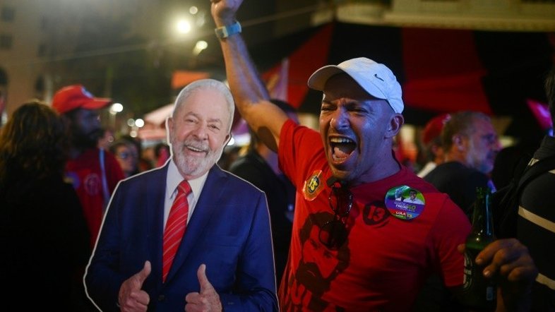 Lula e Bolsonaro, um duelo com final incerto em um Brasil fraturado