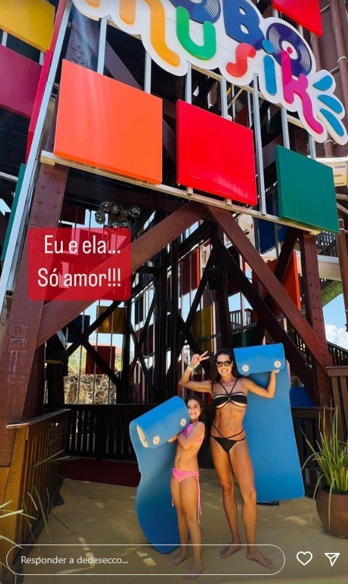 Deborah Secco mostra tarde de diversão com filha em parque aquático: ‘Eu e ela, só amor’ 4 Deborah Secco mostra tarde de diversão com filha em parque aquático: ‘Eu e ela, só amor’