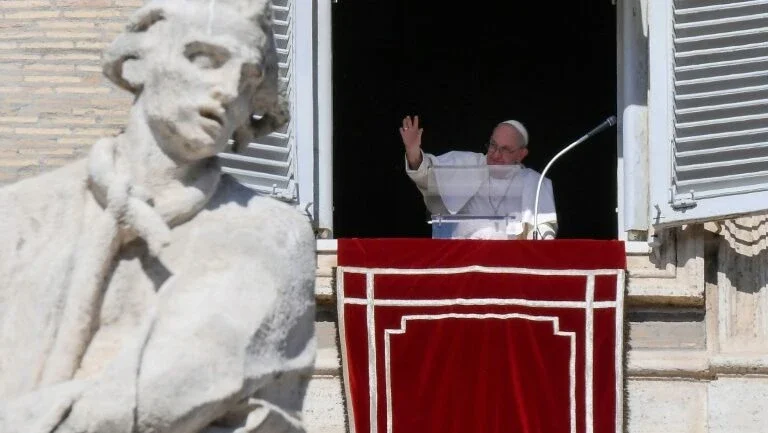 Vaticano renova acordo histórico com a China sobre bispos