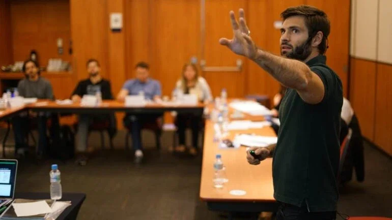 Academia para o cérebro? Neurocientista André Buric explica benefícios