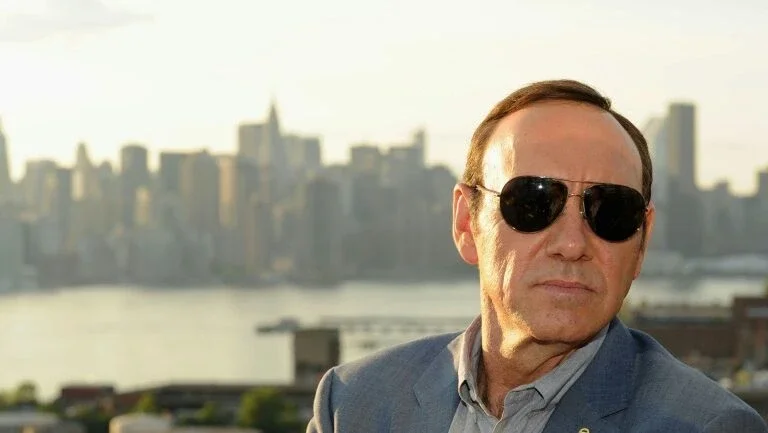 Kevin Spacey vai a julgamento civil em Nova York, acusado de agressão sexual