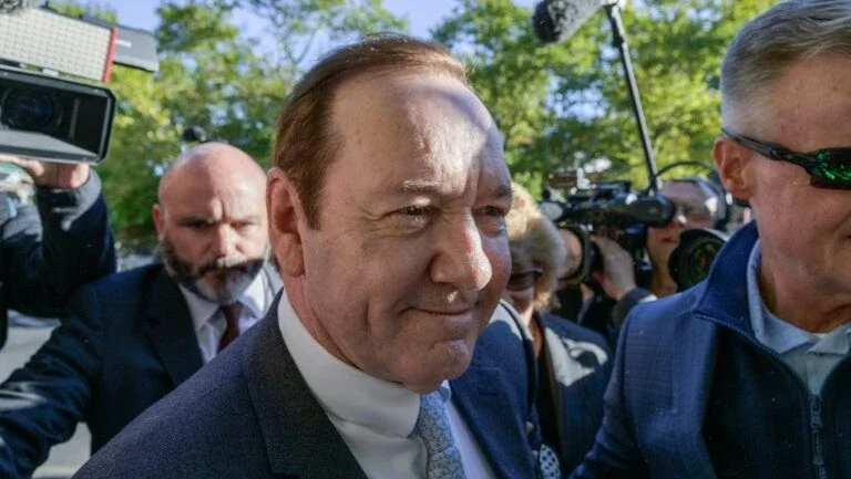 Júri de Nova York rejeita acusações de agressão sexual contra Kevin Spacey