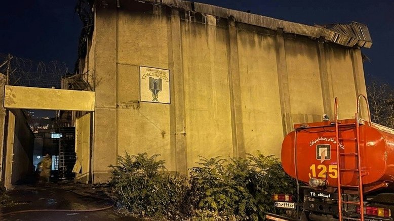Quatro detentos morrem em incêndio em prisão iraniana, em meio a protestos