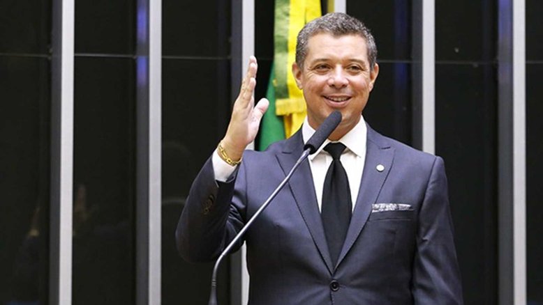 Fábio Mitidieri é eleito governador em Sergipe com 51,83% dos votos válidos