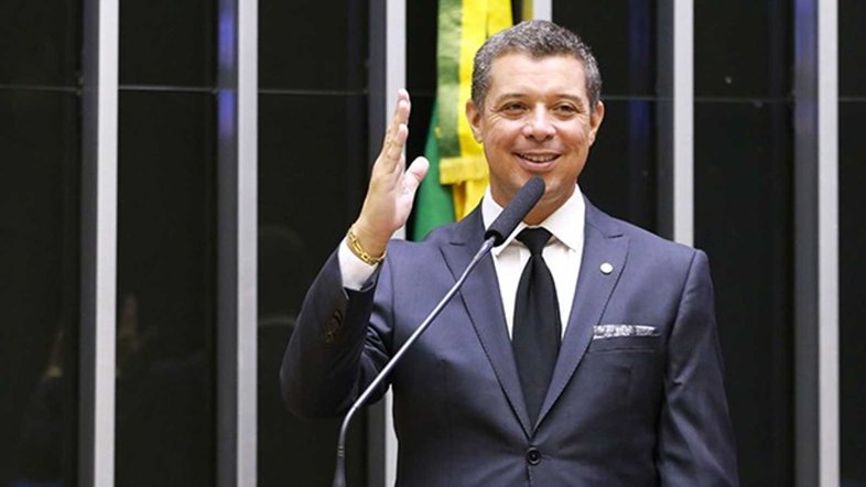 Fábio Mitidieri é eleito governador em Sergipe com 51,83% dos votos válidos