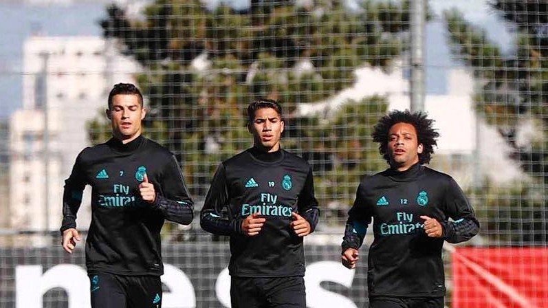 Estrelas da Copa: Hakimi carrega a responsabilidade de ser a referência no Marrocos 4 Estrelas da Copa: Hakimi carrega a responsabilidade de ser a referência no Marrocos