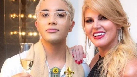 Influencer Vini Singer rebate haters após processar Anitta: 