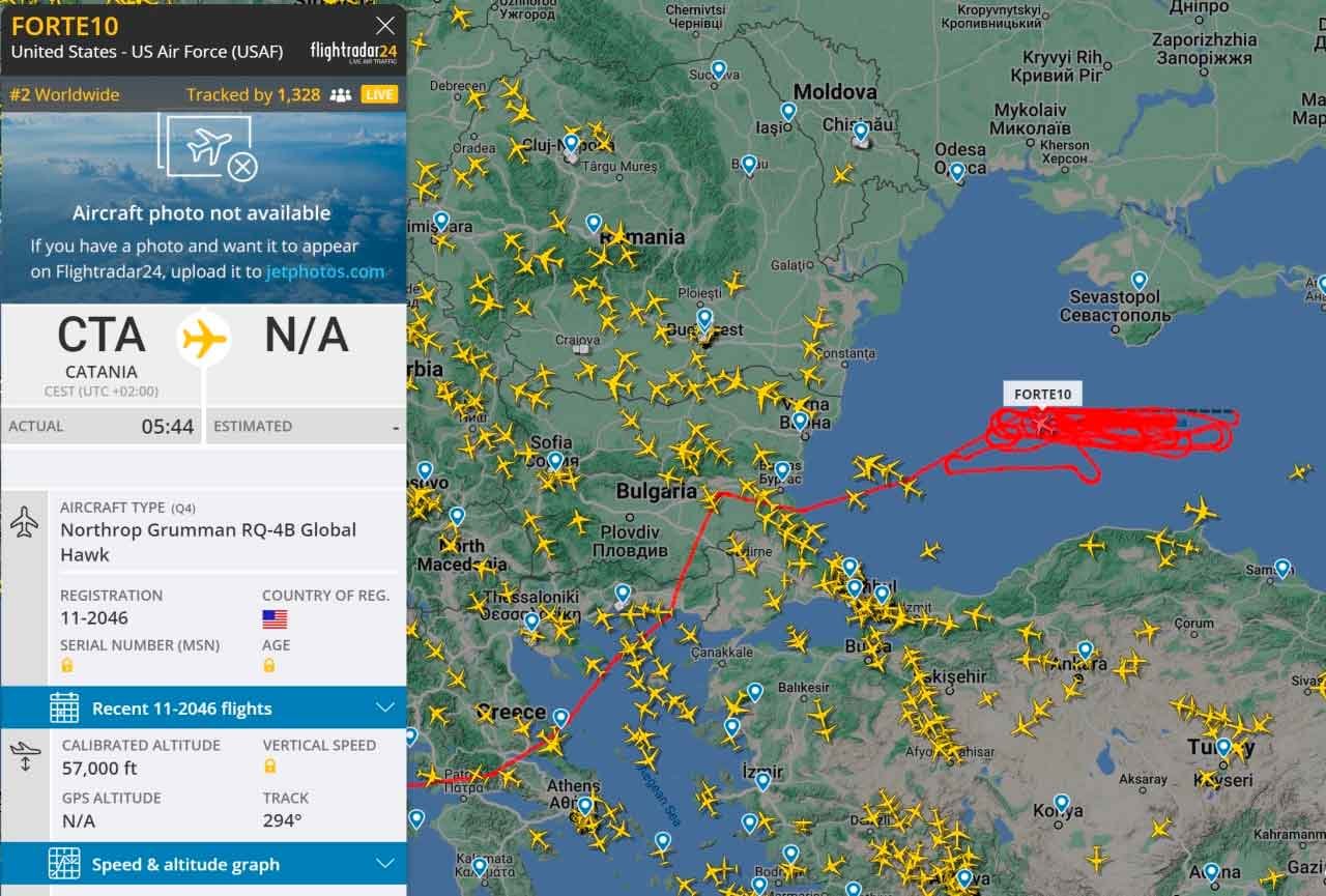 Vídeo: Suposto ataque de drones ucranianos atinge fragata Admiral Makarov em Sevastopol 5 Mapa do Flightradar24 mostrando a rota do drone americano
