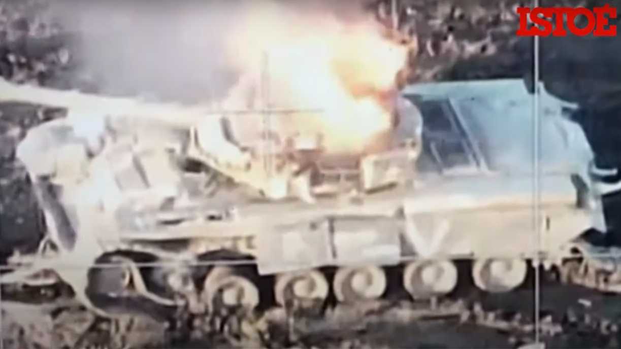 Tropas da Ucrânia filmam ataque devastador contra tanque russo