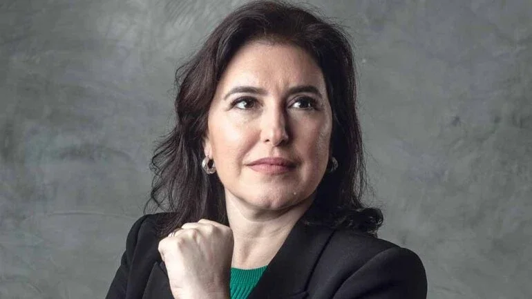 GASTOS “Não é segredo para ninguém que o PT quer acabar com o teto”, diz Simone Tebet.
