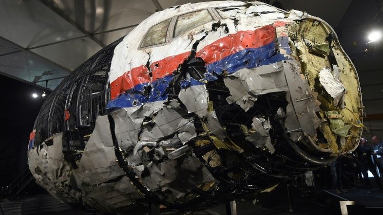 Três pessoas são condenadas à prisão perpétua por queda de avião na Ucrânia em 2014