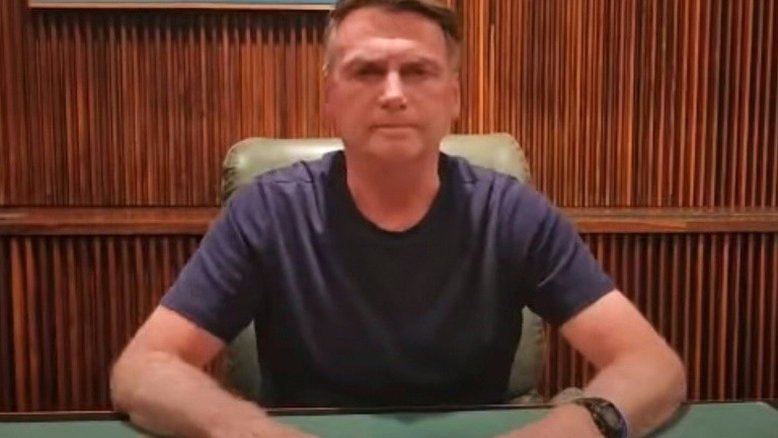 Bolsonaro é atendido no Hospital das Forças Armadas com dores abdominais
