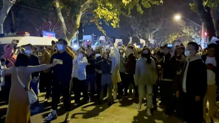 Protestos se multiplicam na China contra a política 