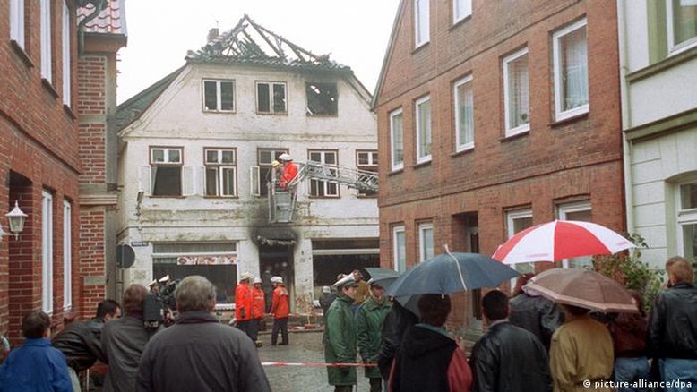 1992: Atentado incendiário xenófobo na Alemanha