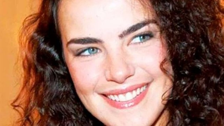 Foto: Ana Paula Arósio ressurge aos 47 anos sem maquiagem