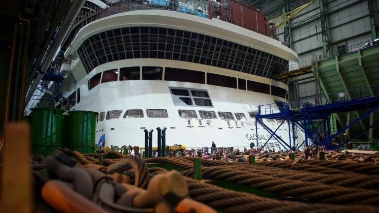 Disney anuncia compra do navio de cruzeiro 