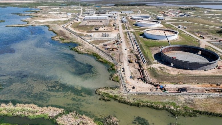 Reservas de petróleo bruto nos EUA têm forte e inesperada queda