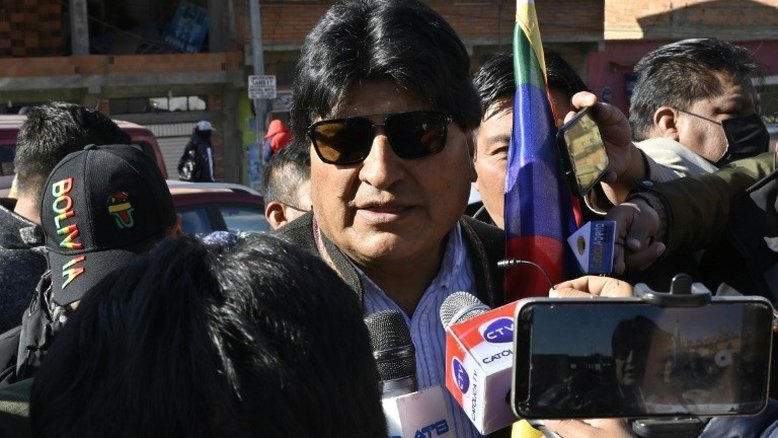 Morales está no Peru enquanto Castillo é questionado por considerar conceder à Bolívia acesso ao mar