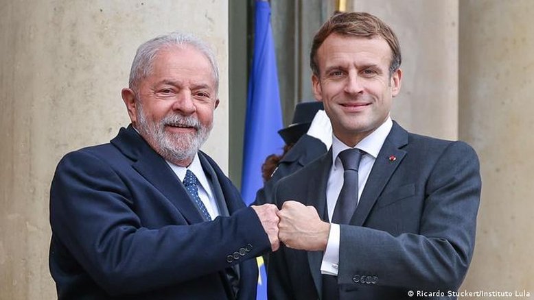 Macron apoia proposta de Lula de realizar COP na Amazônia