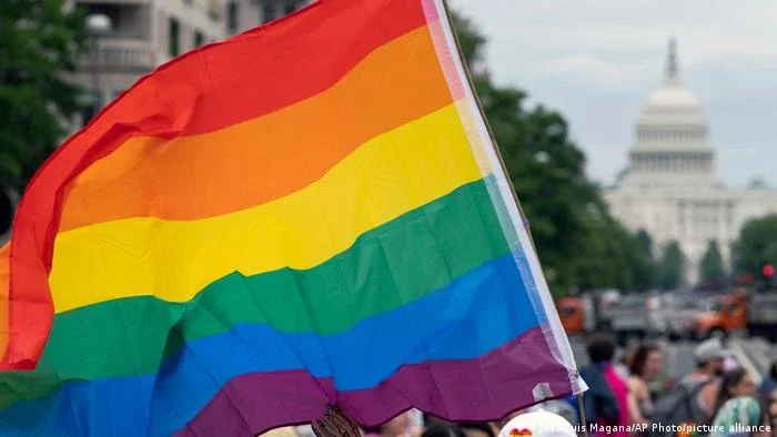 Senado dos EUA aprova proteção ao casamento gay