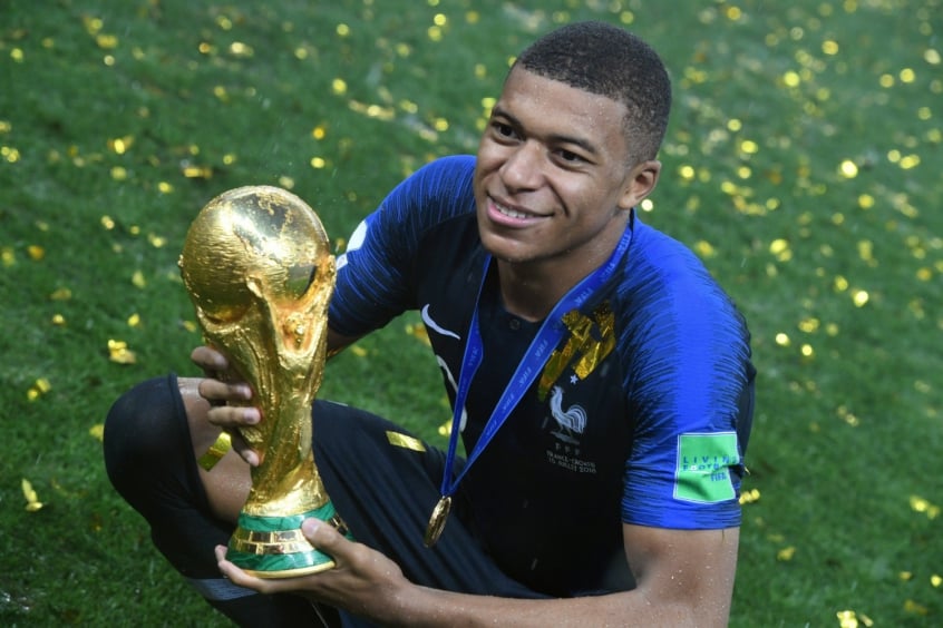 Copa do Mundo 2022: sete curiosidades sobre Kylian Mbappé, astro da seleção  francesa na Copa - BBC News Brasil