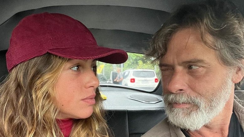 Filha de Paloma Duarte e Marcos Winter posta foto rara com o pai