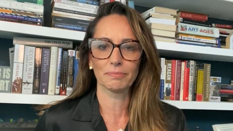 Ana Paula Henkel pede desligamento da Jovem Pan após demissão de Augusto Nunes