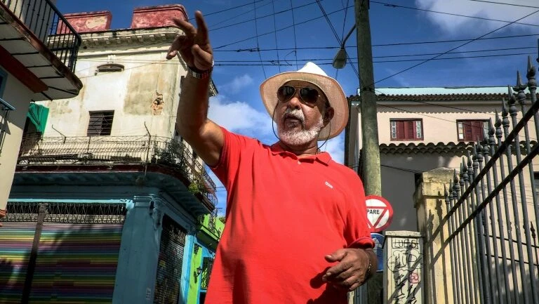Leonardo Padura e sua relação vital com Havana