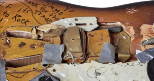 Destroços de guitarra de Kurt Cobain são vendidos por R$ 2,5 milhões