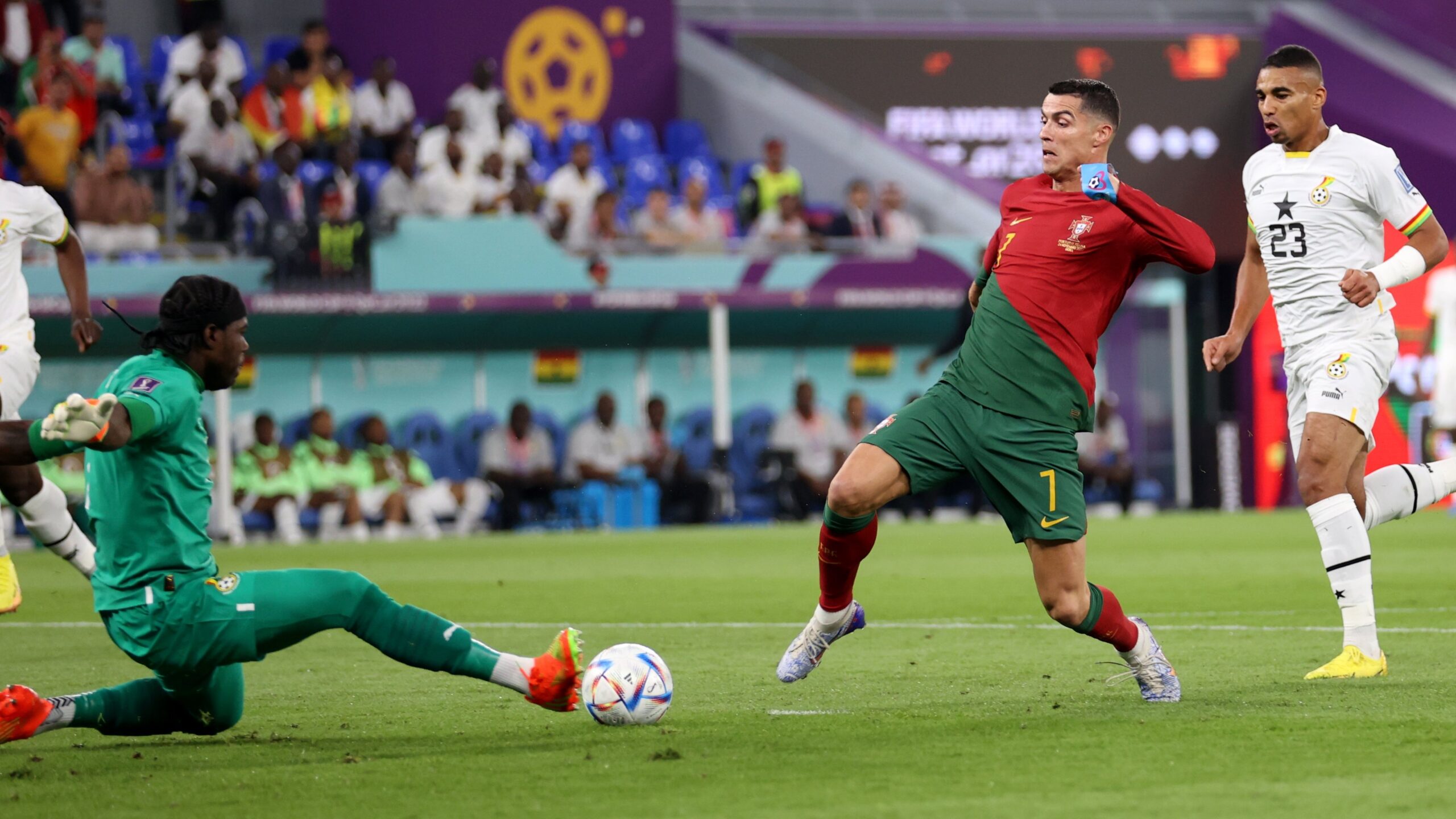 Gana diminui, mas Portugal vence no jogo de estreia da Copa por 3 x 2