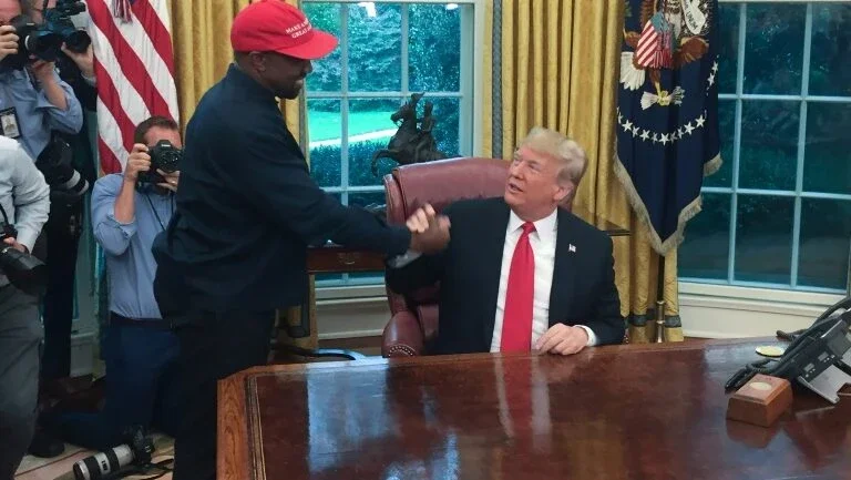 Kanye West insinua nova candidatura presidencial