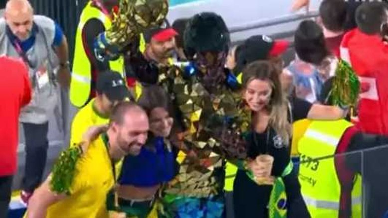 Eduardo Bolsonaro e mulher na Copa do Catar