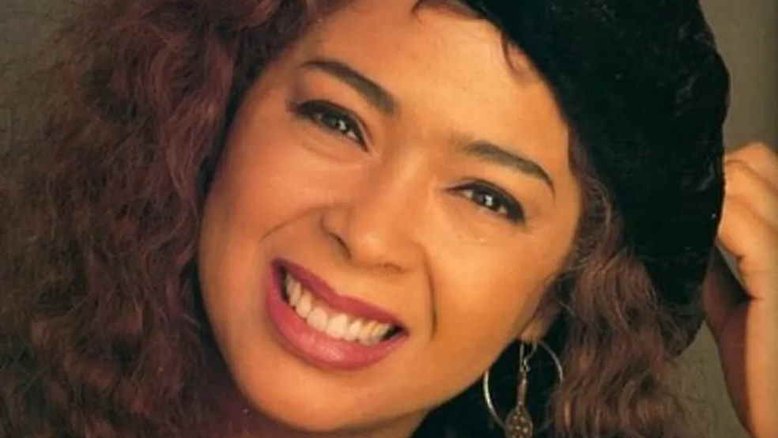 Morre Irene Cara, conhecida pelo hit "Flashdance"