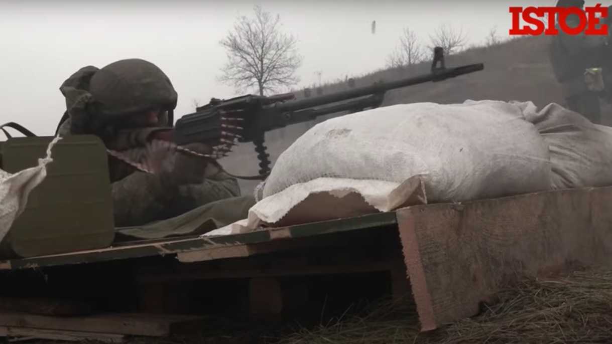 Russos treinam por horas em ritmo pesado: "Adaptação para o combate"