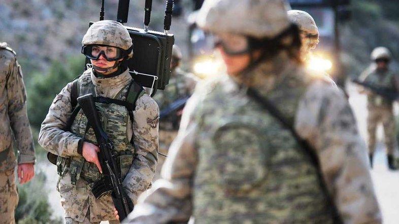 Unidade de Operações Especiais Violentas turca Polis-Özel-Harekat, a POH, que conta com um dos únicos pelotões femininos dessa elite internacional